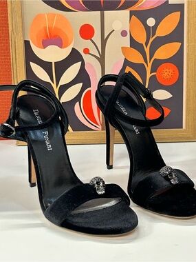 Daniela Funari Black Velvet Crystal Skull heels Size 7